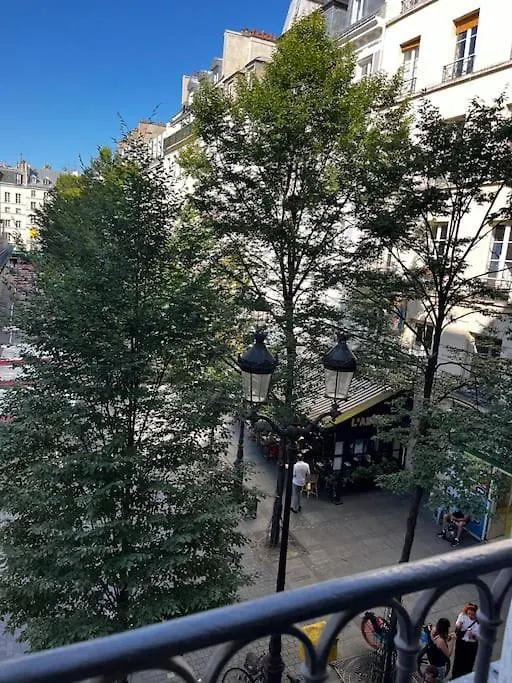 Luxe Place * Paris