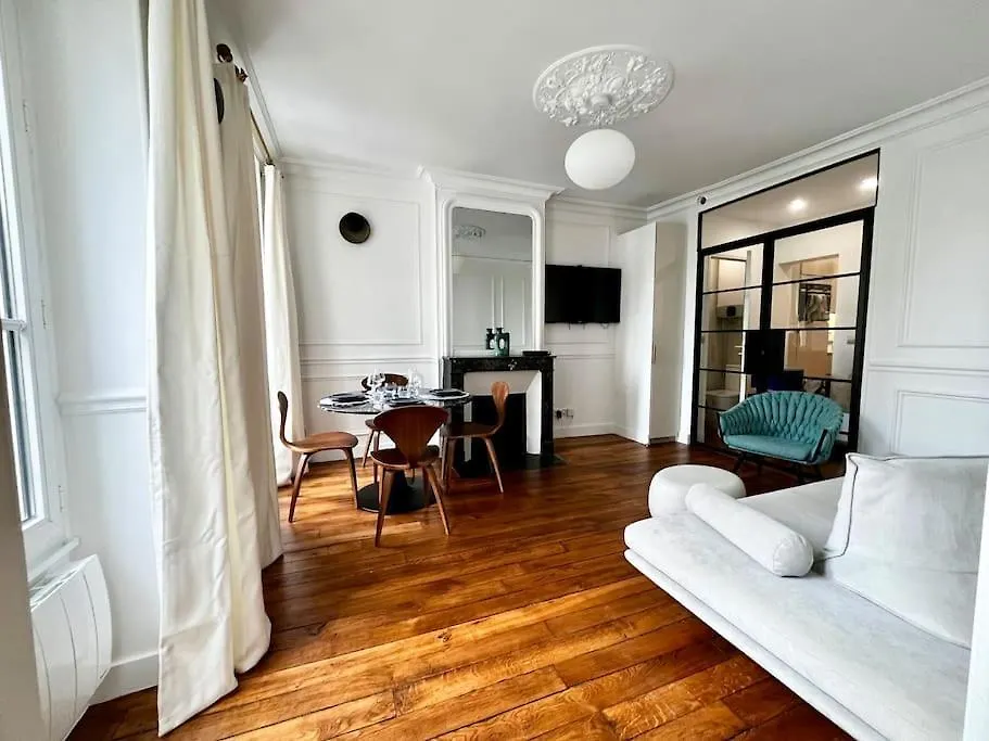 Luxe Place Apartment *